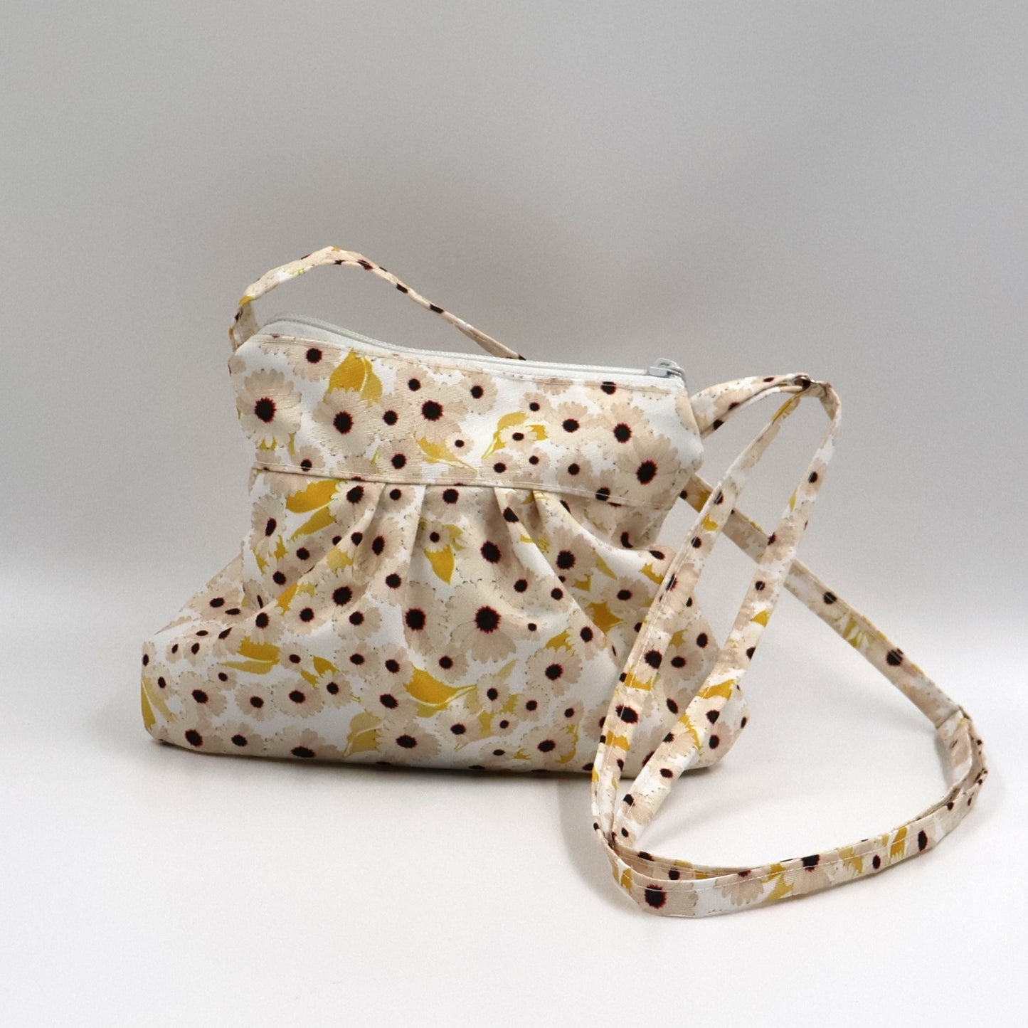 Girl's Crossbody Bag Ellie B White Magriki