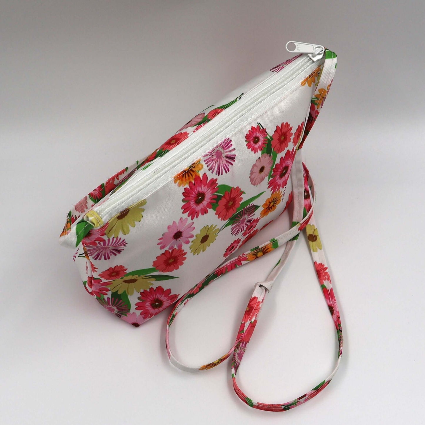 Envelope Crossbody Bag – Magenta Marguerite