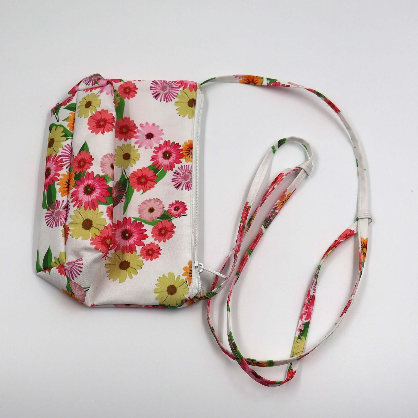 Envelope Crossbody Bag – Magenta Marguerite
