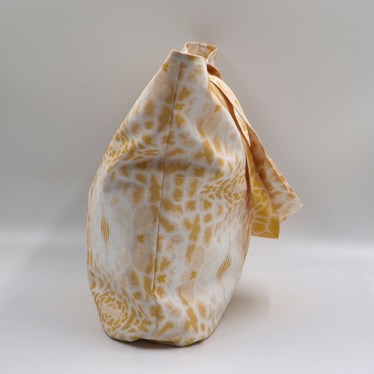 Letheba Zipped Tote – Butter Yellow Giraffe-Inspired Canvas