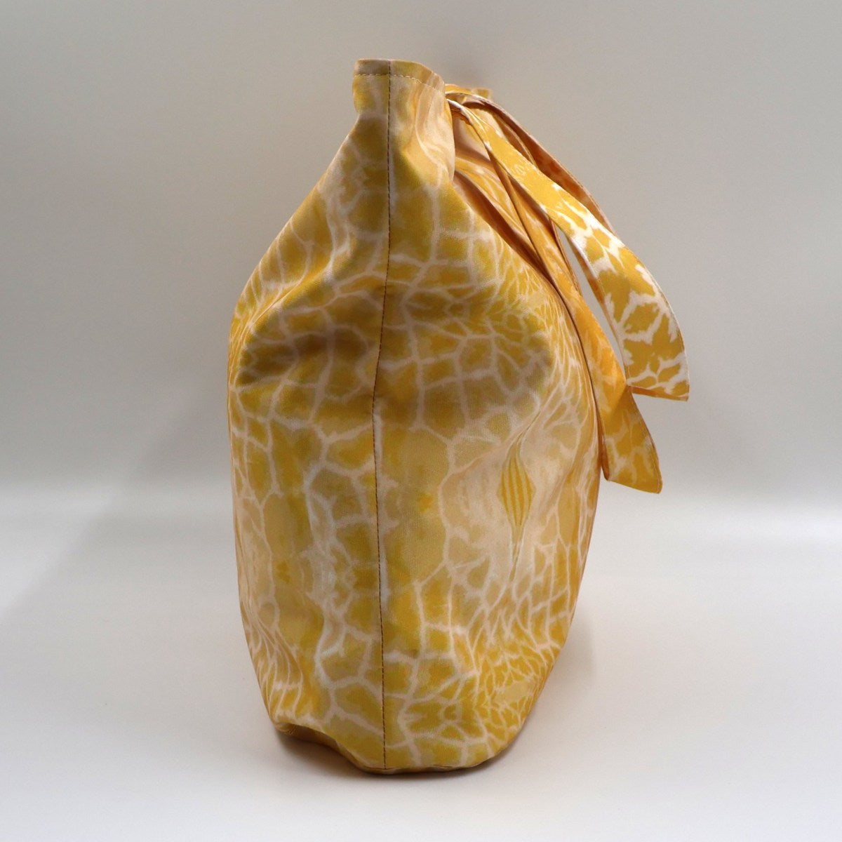 Letheba Zipped Tote – Sun Yellow Giraffe-Inspired Canvas