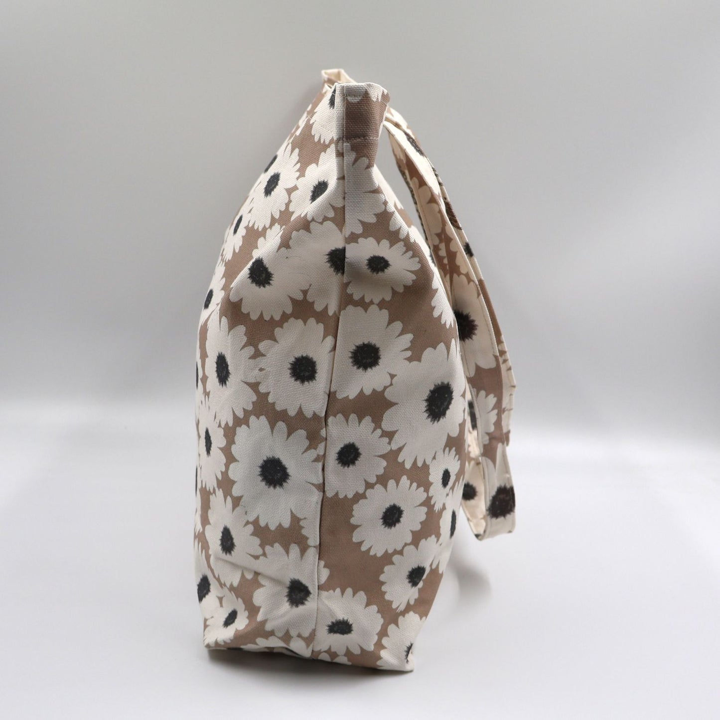 Daisy Drift Tote – Mushroom Beige Canvas with White Wildflowers