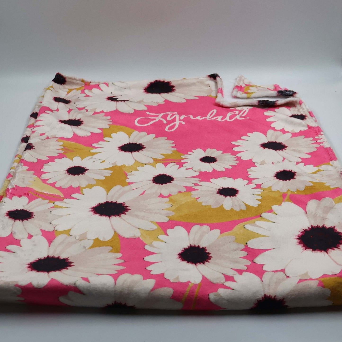 Pink Magriki Super Soft Fleece Blanket