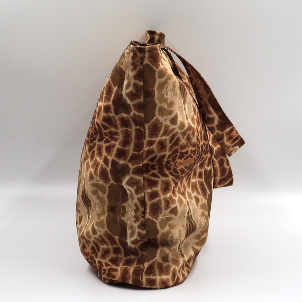 Letheba Zipped Tote Bag – Giraffe print (Brown)