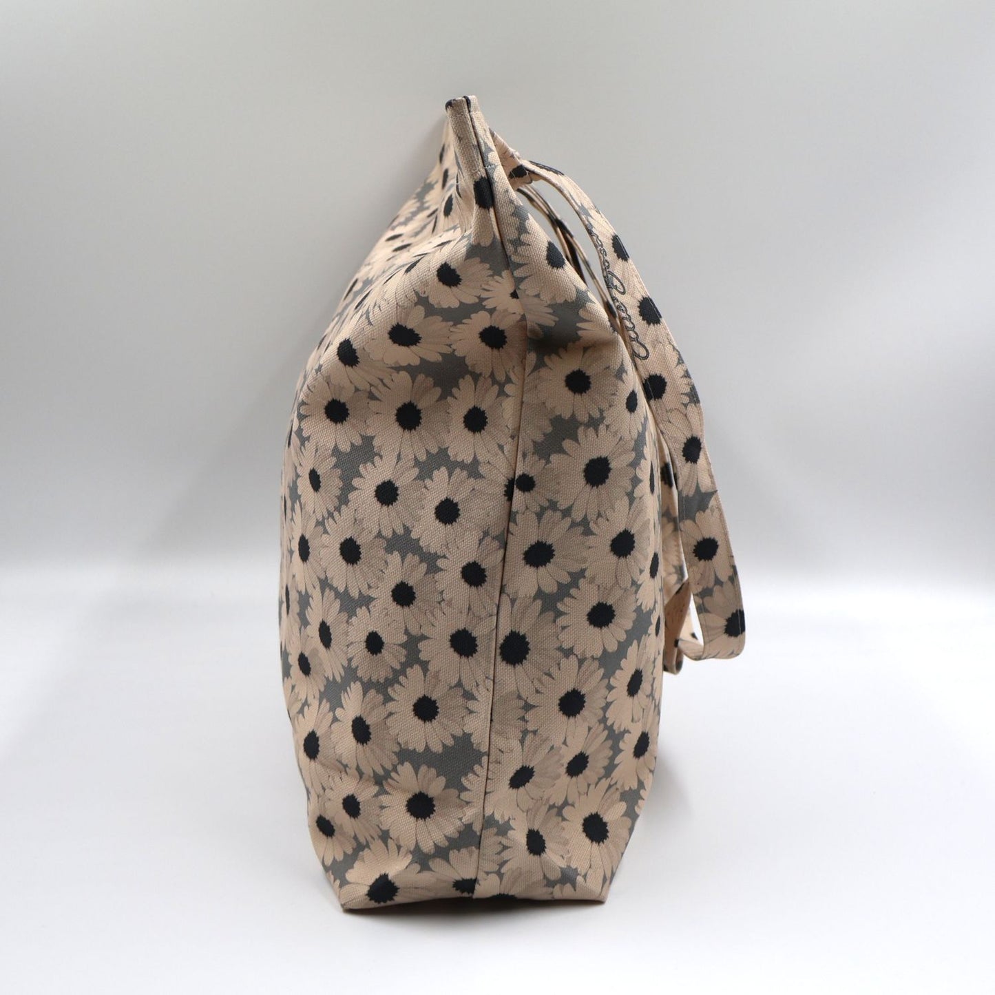 Ocean Slate Tote – Grey Canvas with Beige Daisies