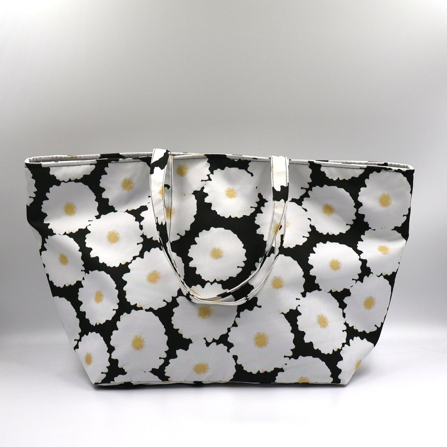 White Field Daisy Carryall Tote – Durable, Roomy, Artisan Finish